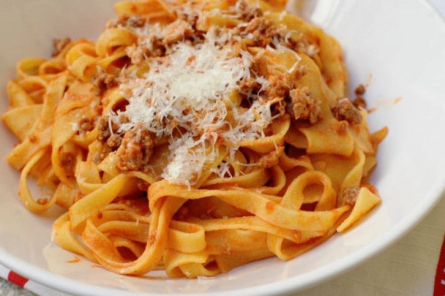 Az igazi bolognai ragu receptje - Tudtad, hogy nem spagettivel a legjobb?